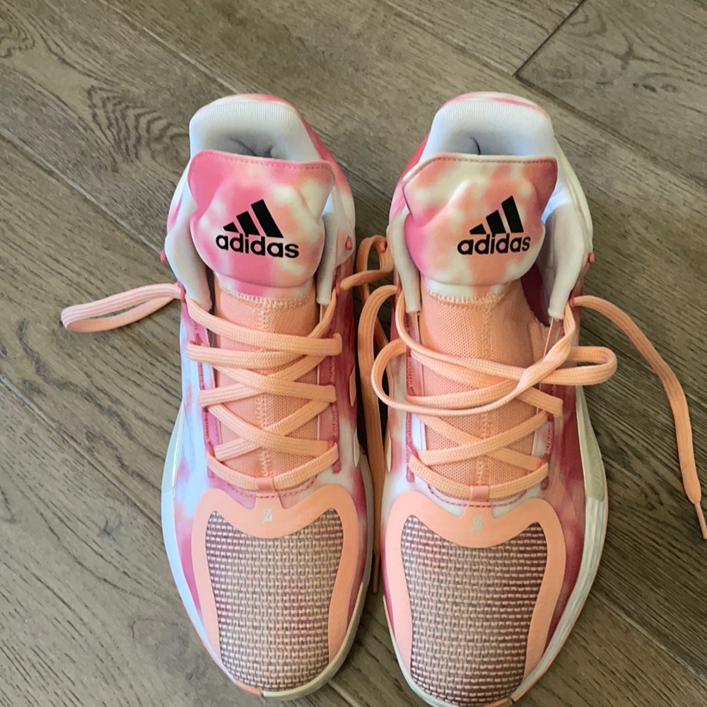 Never worn adidas (Derek) Rose 11’s. No longer make these!